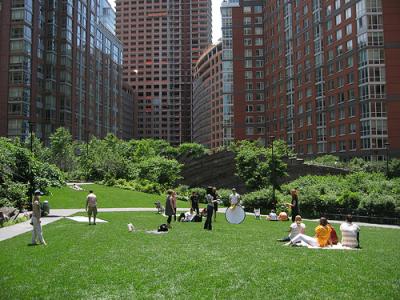 photo of NYC's Teardrop Park