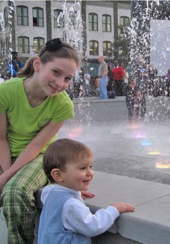 Children and Ellis Square's Fountain
